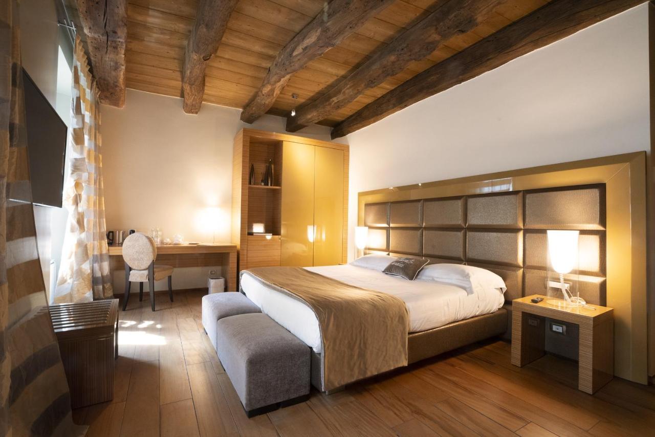 Il Borgo - 1711 Luxury Guest House Arlate Eksteriør bilde