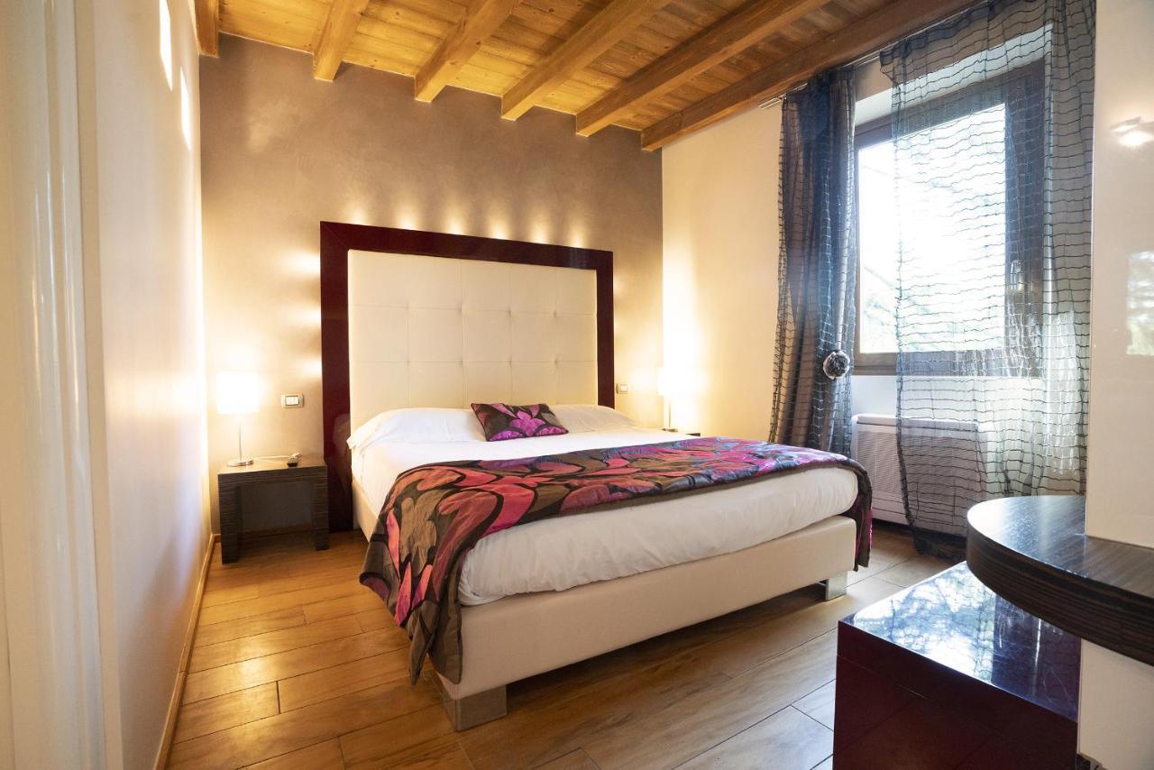 Il Borgo - 1711 Luxury Guest House Arlate Eksteriør bilde