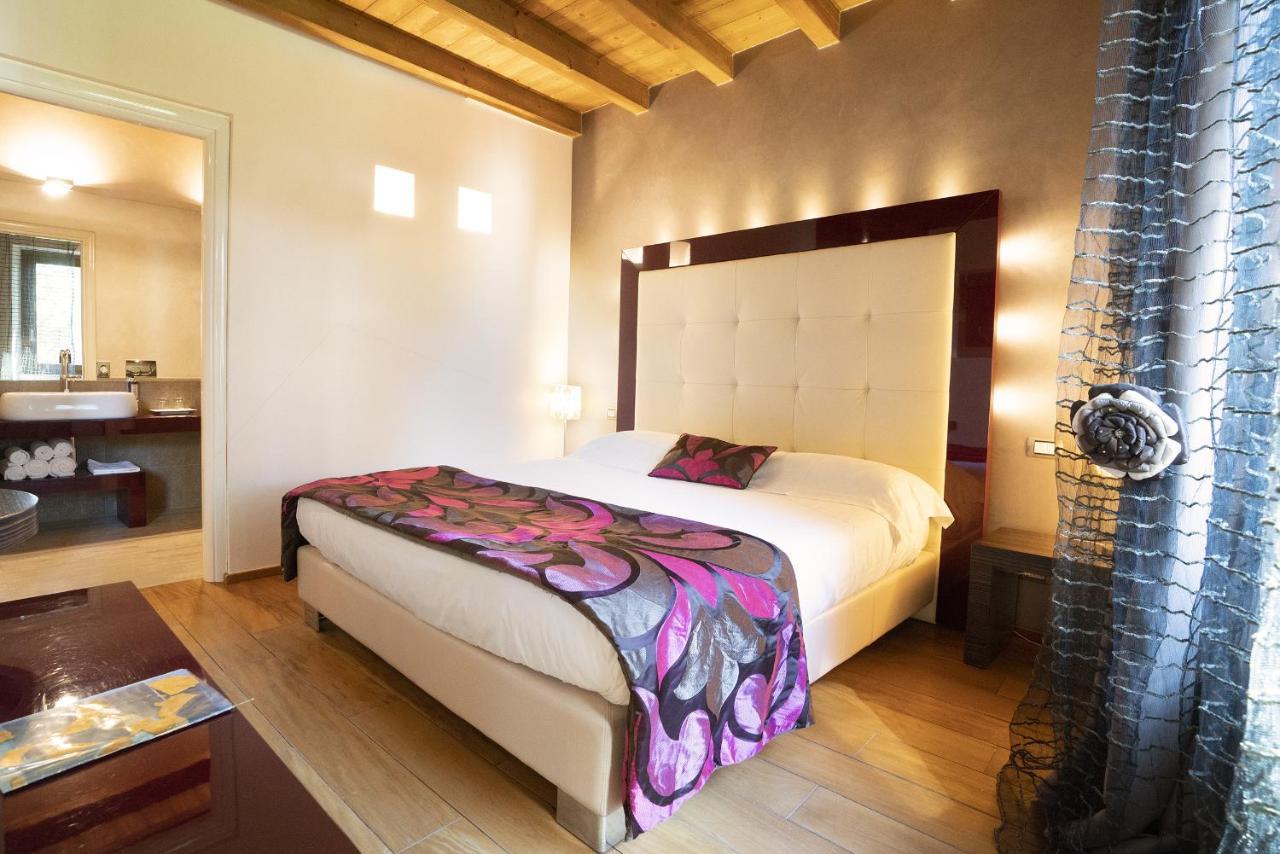 Il Borgo - 1711 Luxury Guest House Arlate Eksteriør bilde