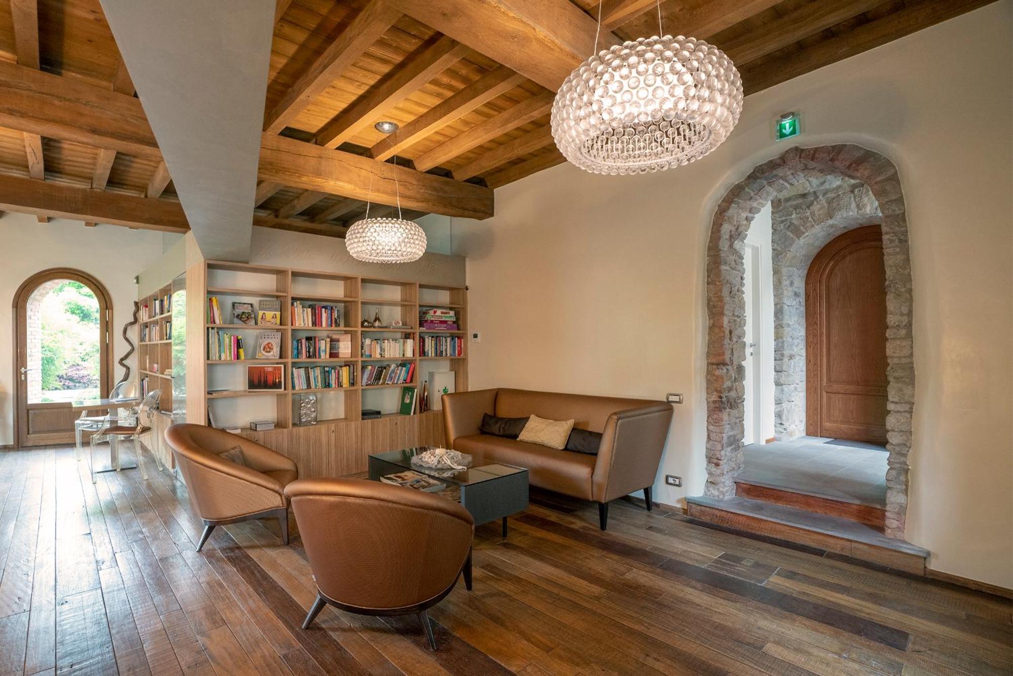 Il Borgo - 1711 Luxury Guest House Arlate Eksteriør bilde